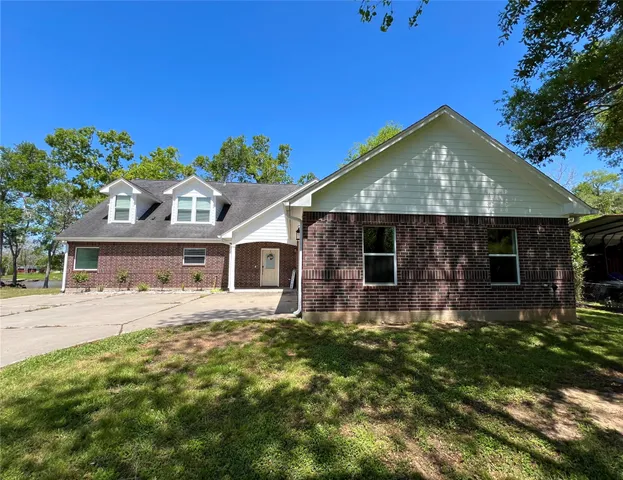 $799,900 | 4916 County Road 819, Brazoria, TX 77422