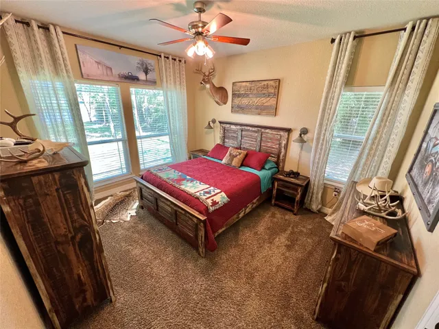 $799,900 | 4916 County Road 819, Brazoria, TX 77422