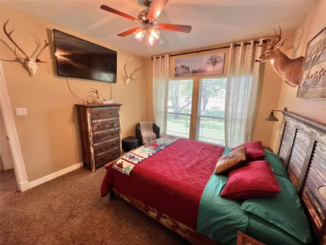 $799,900 | 4916 County Road 819, Brazoria, TX 77422