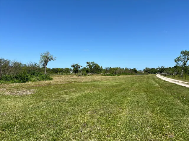 $799,900 | 4916 County Road 819, Brazoria, TX 77422