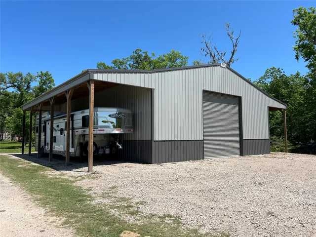 $799,900 | 4916 County Road 819, Brazoria, TX 77422