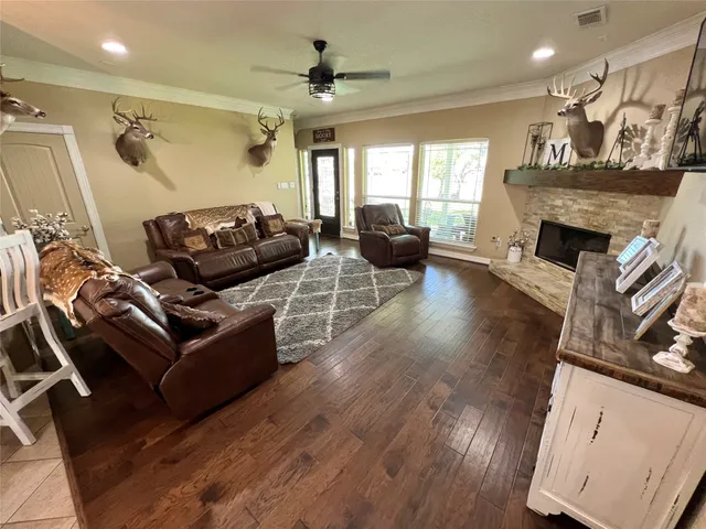 $799,900 | 4916 County Road 819, Brazoria, TX 77422
