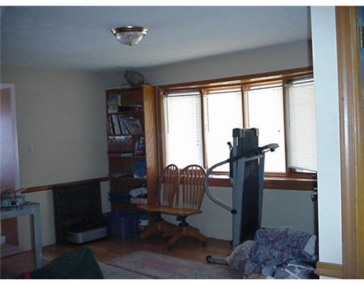 55297 Moss Road South Bend, IN 46628 - Photo 6 of 10 Gallery Image 6