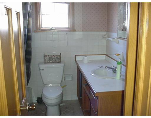 55297 Moss Road South Bend, IN 46628 - Photo 7 of 10 Gallery Image 7