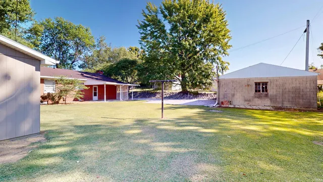 $239,900 | 205 Highway 41, Fort Branch, IN 47648