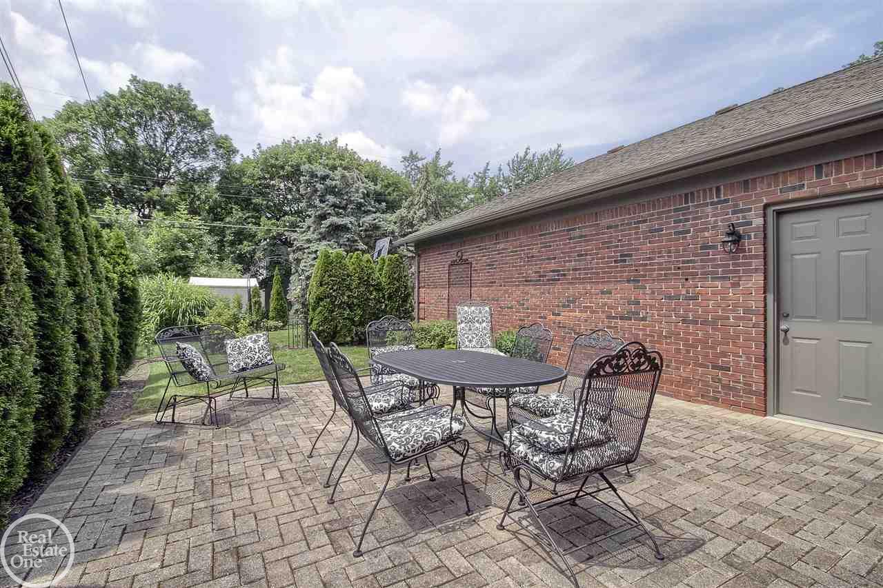 1275 Whittier Road Grosse Pointe Park, MI 48230 - Photo 38 of 42