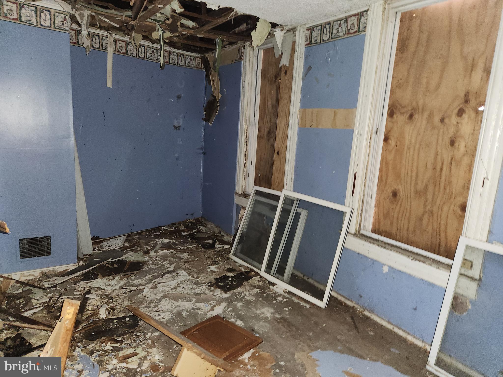 1927 Belair Road Baltimore, MD 21213 - Photo 11 of 23 Gallery Image 11