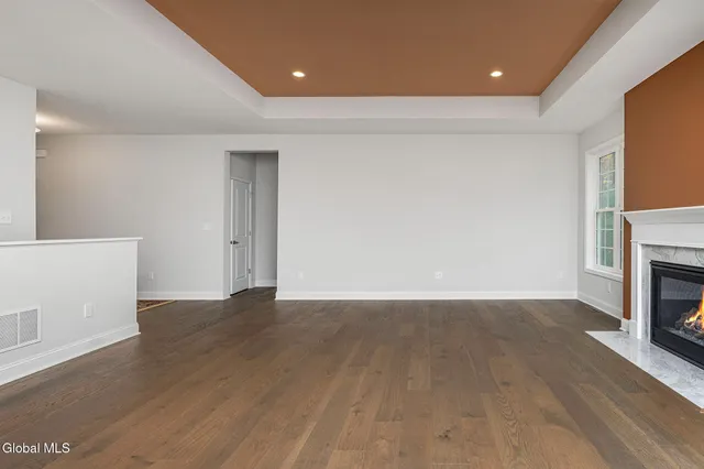 $749,900 | 34 Greenbrier Way, Halfmoon, NY 12065