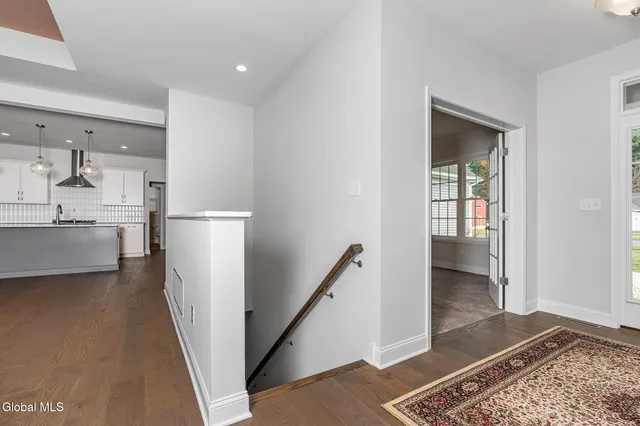 $749,900 | 34 Greenbrier Way, Halfmoon, NY 12065