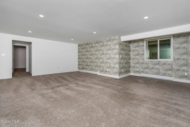 $749,900 | 34 Greenbrier Way, Halfmoon, NY 12065