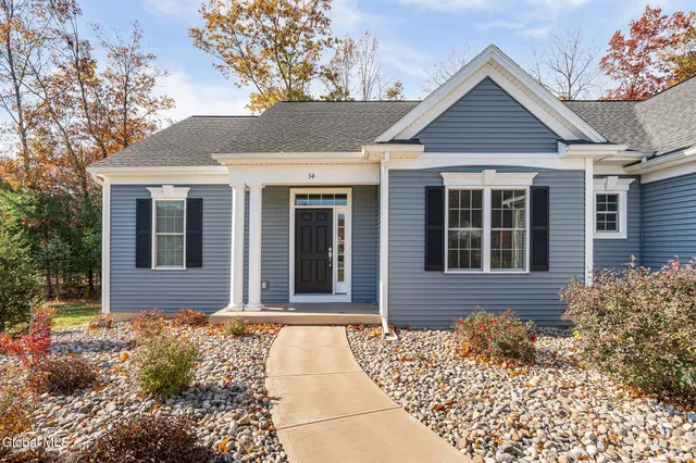 $749,900 | 34 Greenbrier Way, Halfmoon, NY 12065