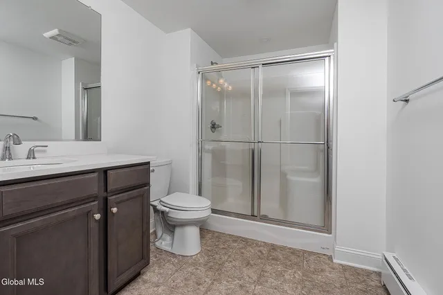 $749,900 | 34 Greenbrier Way, Halfmoon, NY 12065