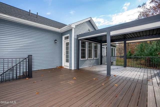 $749,900 | 34 Greenbrier Way, Halfmoon, NY 12065