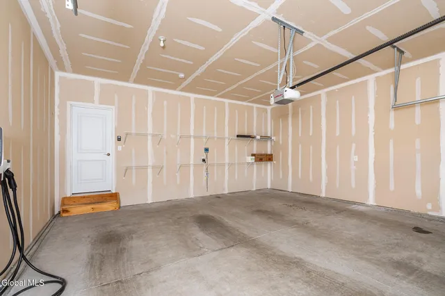 $749,900 | 34 Greenbrier Way, Halfmoon, NY 12065