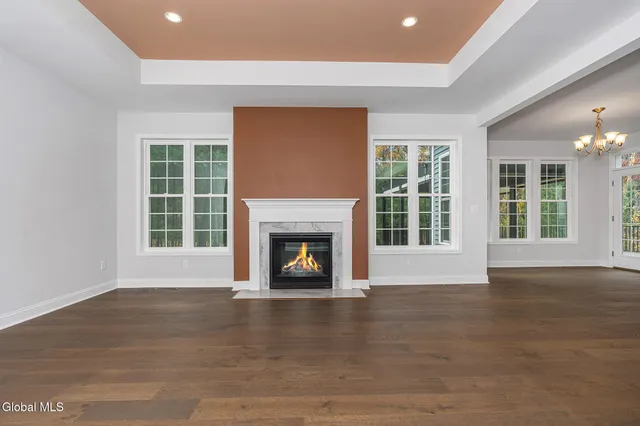 $749,900 | 34 Greenbrier Way, Halfmoon, NY 12065