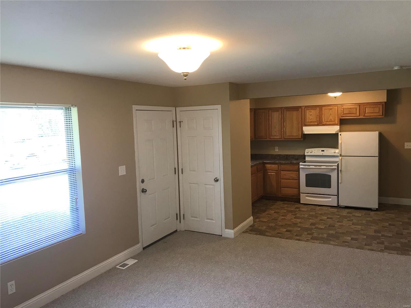 212 West Carson Street Worden, IL 62097 - Photo 4 of 29
