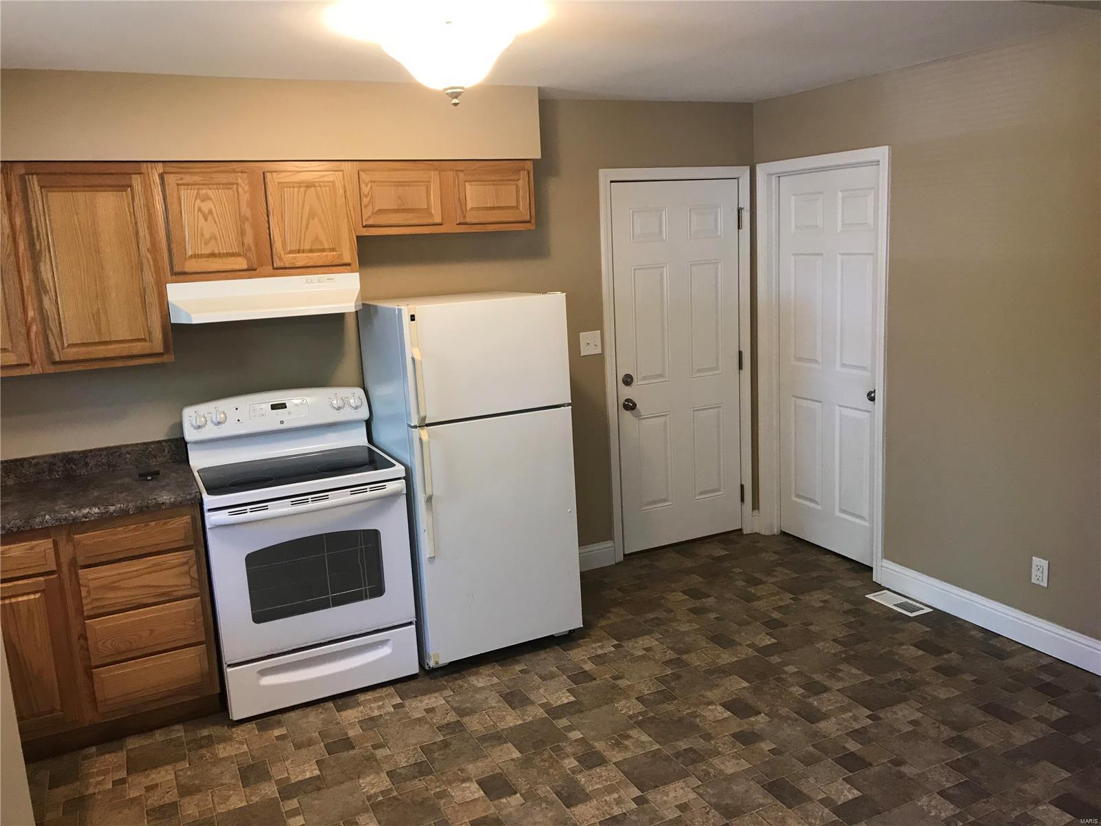212 West Carson Street Worden, IL 62097 - Photo 7 of 29