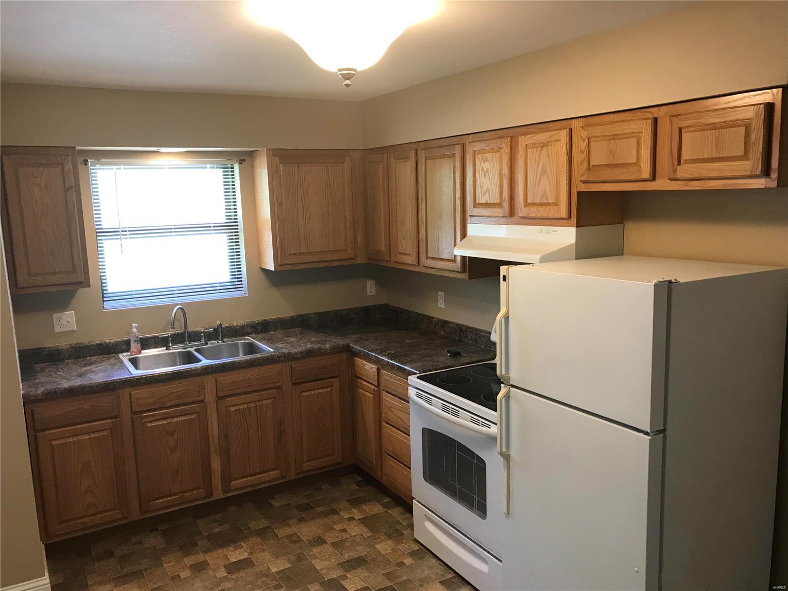 212 West Carson Street Worden, IL 62097 - Photo 8 of 29