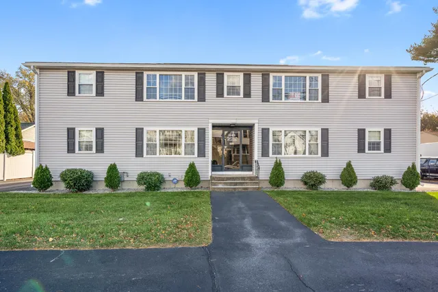 $2,150 | 1145 Hayward Street, Unit D, Manchester, NH 03103