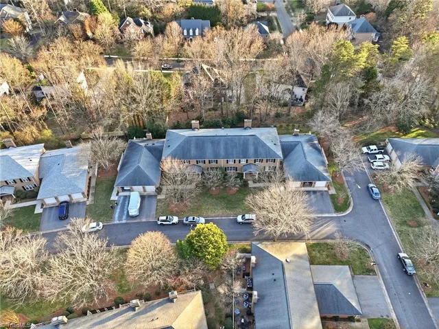 $350,000 | 867 Brookleigh Court, Winston-Salem, NC 27104