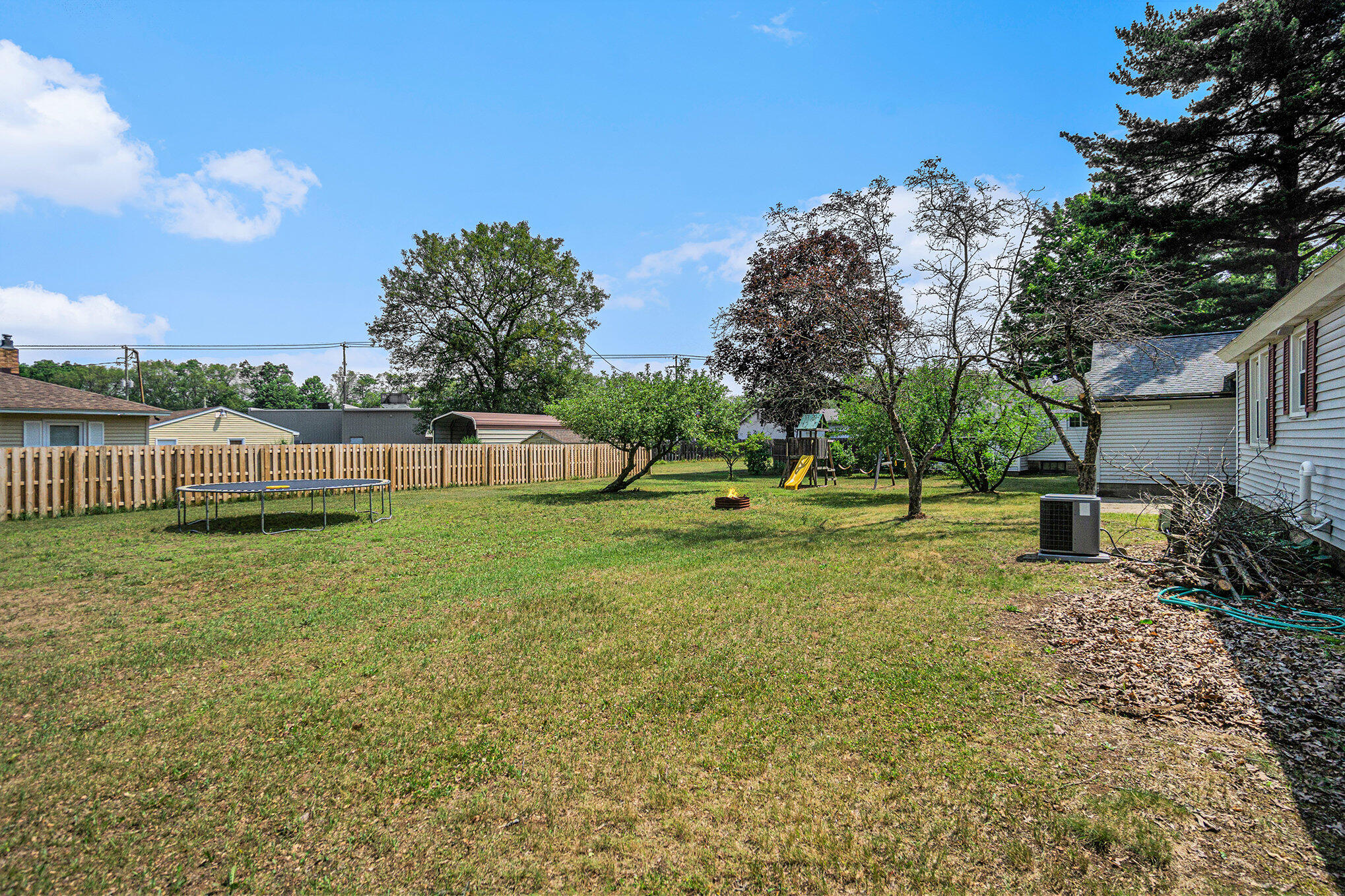 151 Bridge Road Allegan, MI 49010 - Photo 6 of 30 025_dsc05617