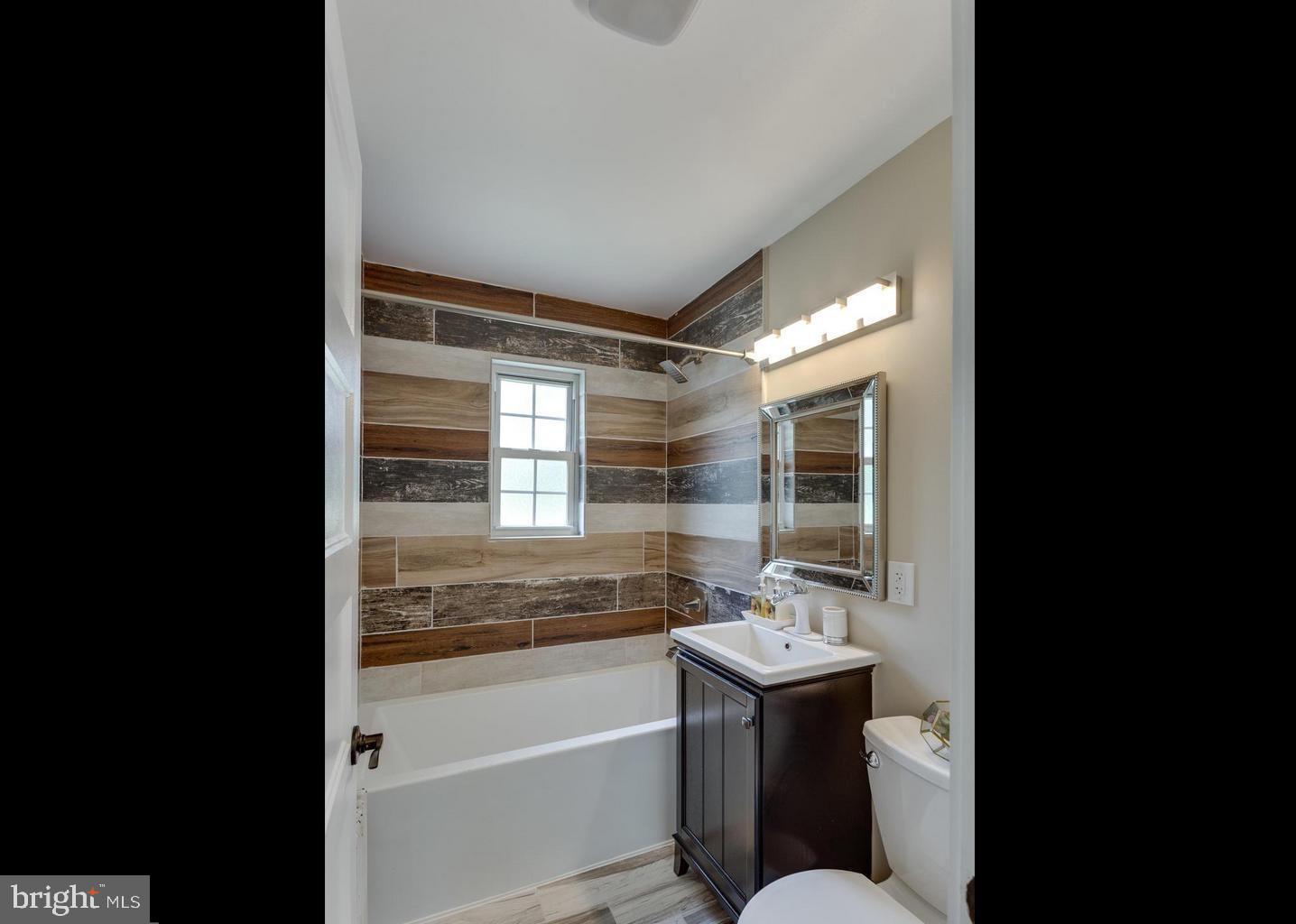 5318 8th Road South, Unit 3 Arlington, VA 22204 - Photo 10 of 10 Bath