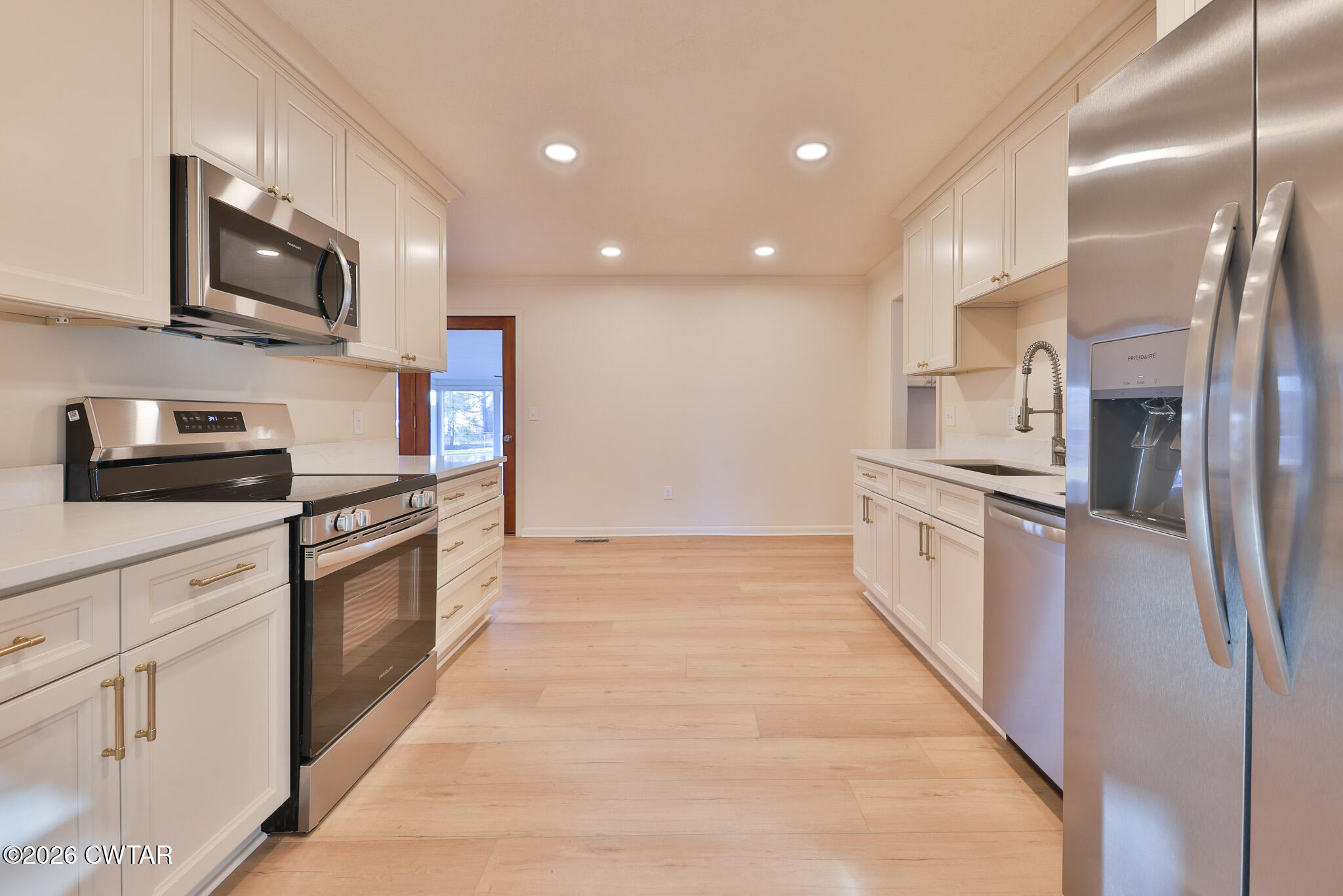 128 Baker Road Martin, TN 38237 - Photo 4 of 35 FT8A9047