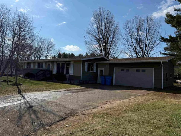 $269,900 | 921 Schabow Street, Gresham, WI 54128