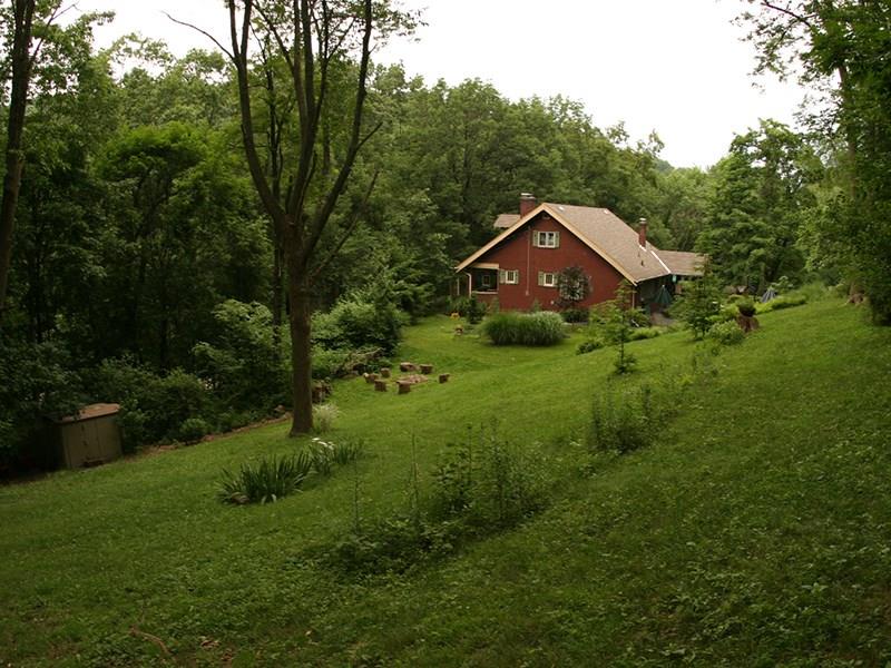 4562 Peoples Road Pittsburgh, PA 15237 - Photo 4 of 25 SIDE VIEW