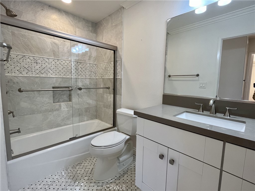 27935 Ridgebluff Court Rancho Palos Verdes, CA 90275 - Photo 17 of 35