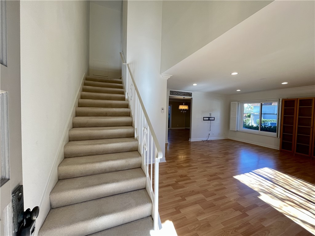 27935 Ridgebluff Court Rancho Palos Verdes, CA 90275 - Photo 3 of 35