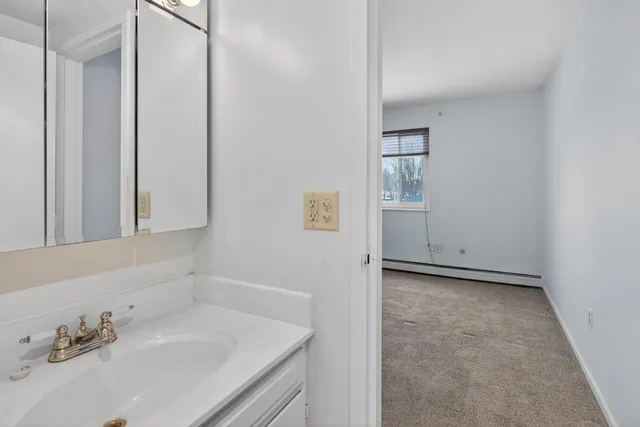 $84,900 | 806 West Michigan Avenue, Unit 202E, Jackson, MI 49202