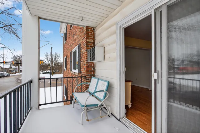 $84,900 | 806 West Michigan Avenue, Unit 202E, Jackson, MI 49202