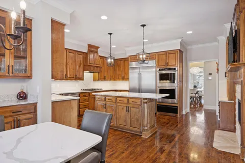 $1,249,000 | 18105 35th Avenue North, Plymouth, MN 55447