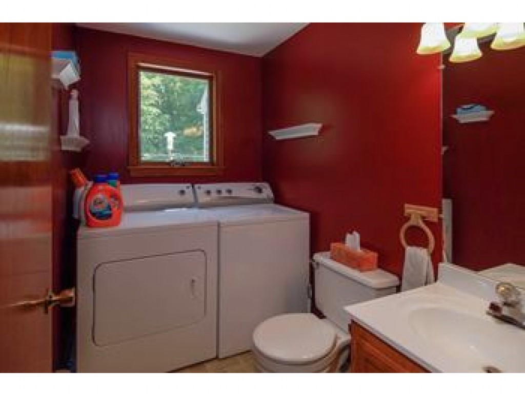 16 Dumbarton Oaks Road Stratham, NH 03885 - Photo 23 of 28