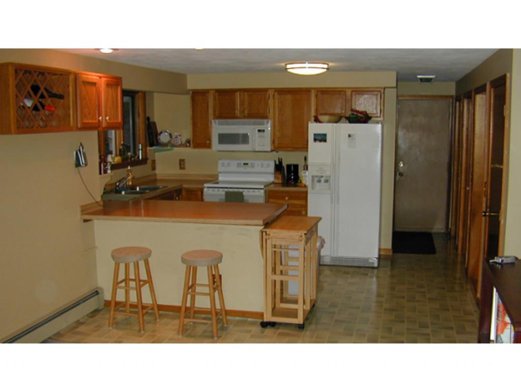 16 Dumbarton Oaks Road Stratham, NH 03885 - Photo 9 of 28