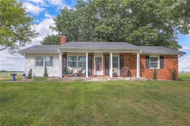 $1,499,000 | 23478 Switzer Road, Bucyrus, KS 66013