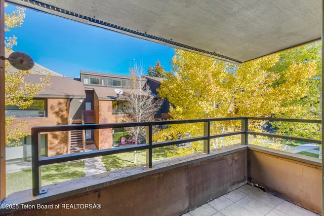 $960,000 | 355 West Deloney Avenue, Unit B14, Jackson, WY 83001