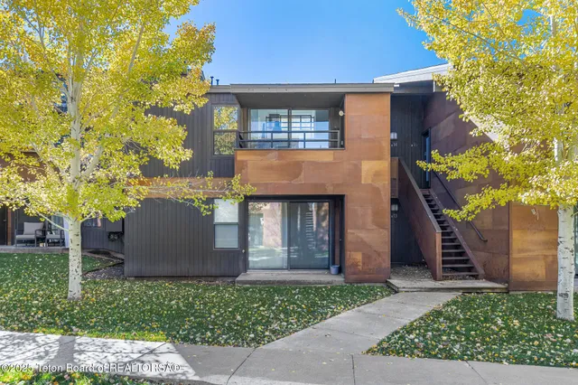$960,000 | 355 West Deloney Avenue, Unit B14, Jackson, WY 83001