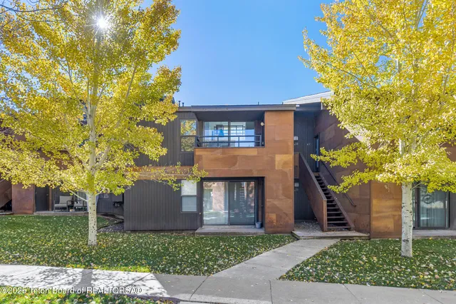 $960,000 | 355 West Deloney Avenue, Unit B14, Jackson, WY 83001