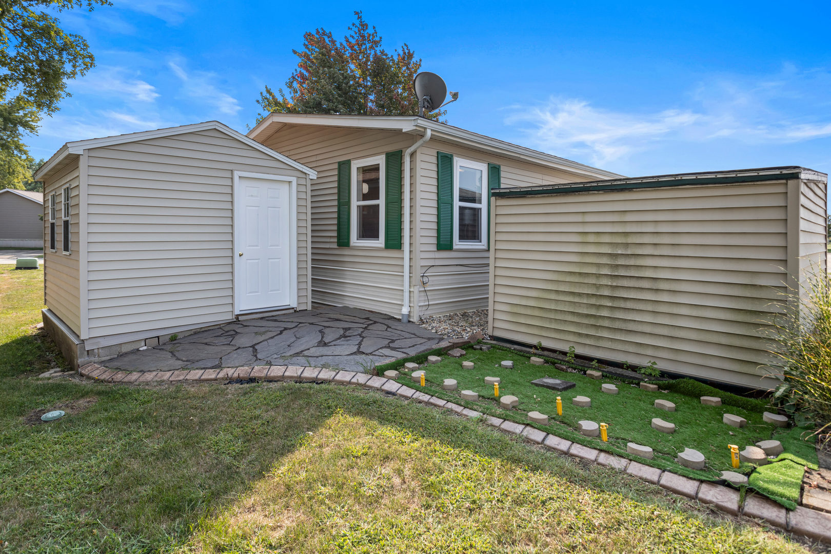 628 Williamson Street Mahomet, IL 61853 - Photo 7 of 36 a view of house with backyard