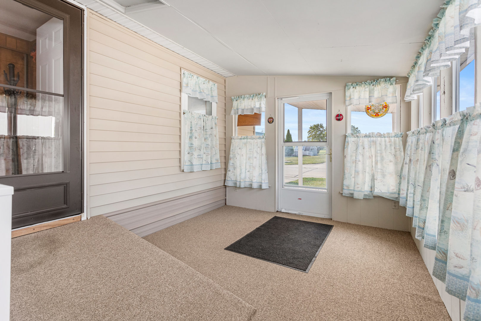 628 Williamson Street Mahomet, IL 61853 - Photo 10 of 36 a view of an empty room with a window