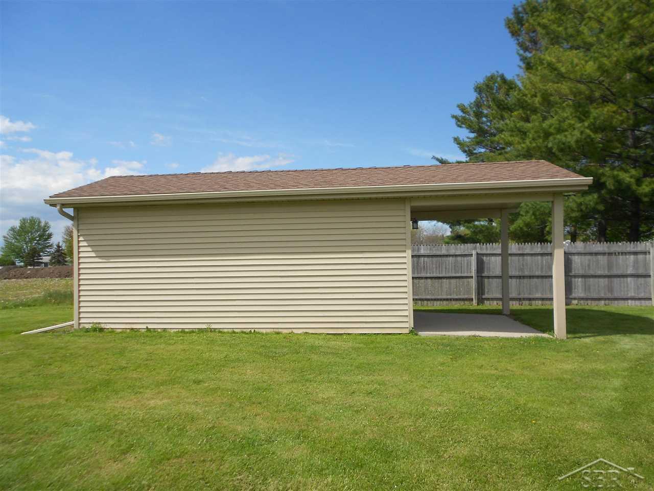 5881 Garfield Road Freeland, MI 48623 - Photo 27 of 31 50041191-26.JPG
