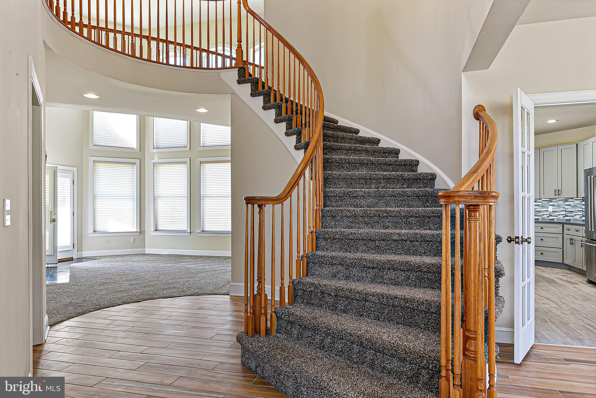 3107 Leipsic Road Dover, DE 19901 - Photo 7 of 50 Curved staircase