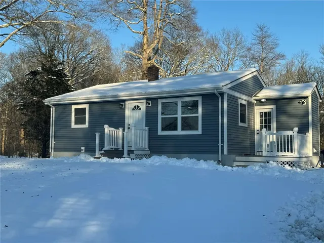 $450,000 | 240 Brayton Road, Tiverton, RI 02878