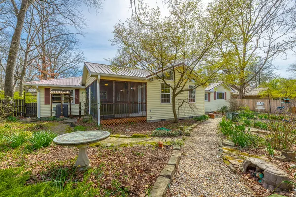 $825,000 | 607 Carolina Avenue, Signal Mountain, TN 37377