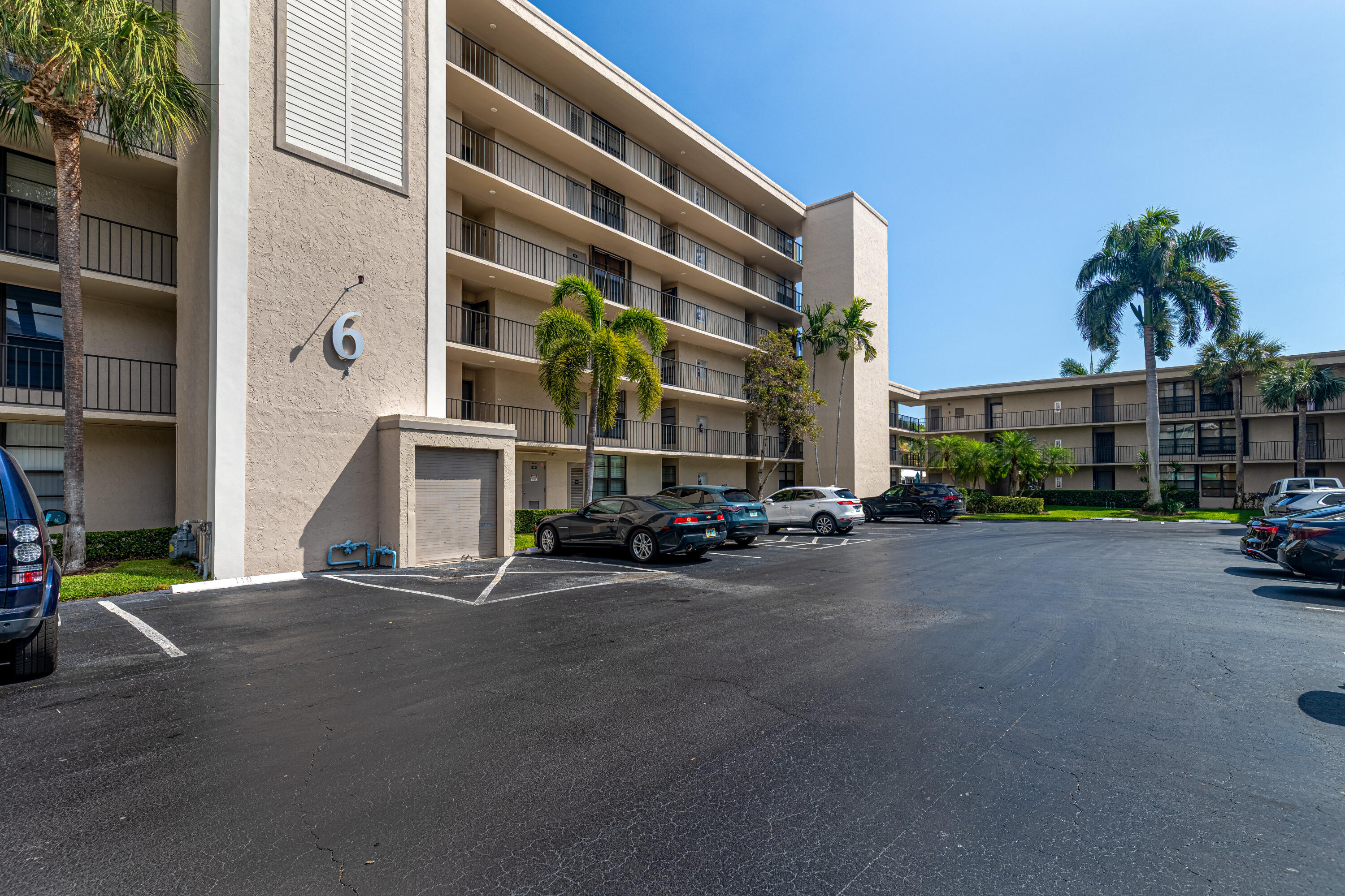 6 Royal Palm Way, Unit 211 Boca Raton, FL 33432 - Photo 30 of 32 Boca raton waterfront condo Building fro