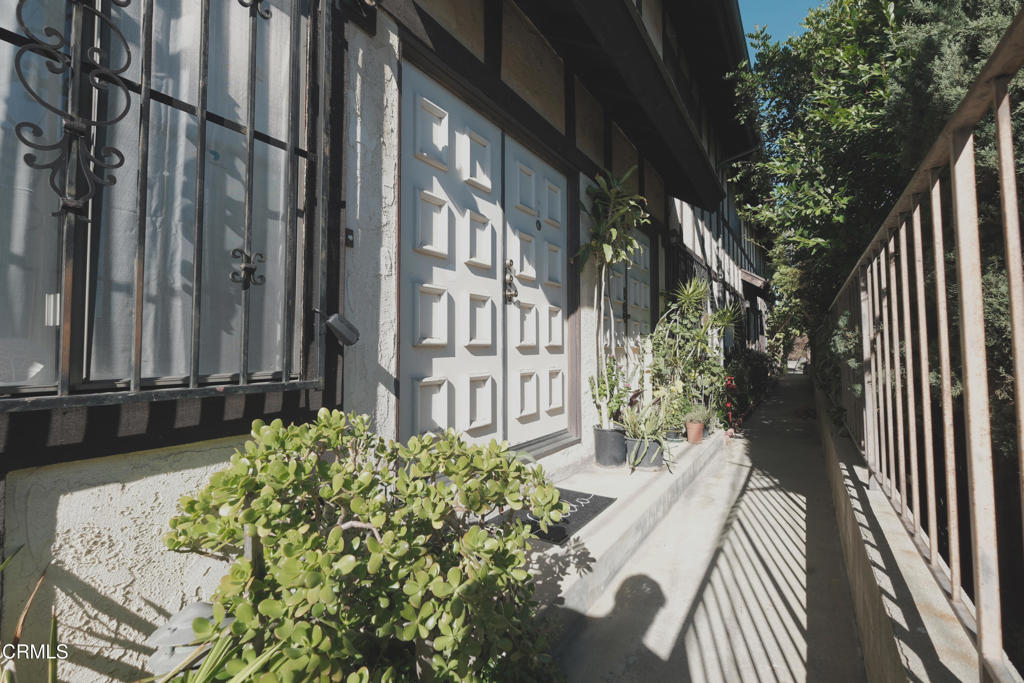 919 West San Marino Avenue, Unit D Alhambra, CA 91801 - Photo 22 of 23 DSCF0670