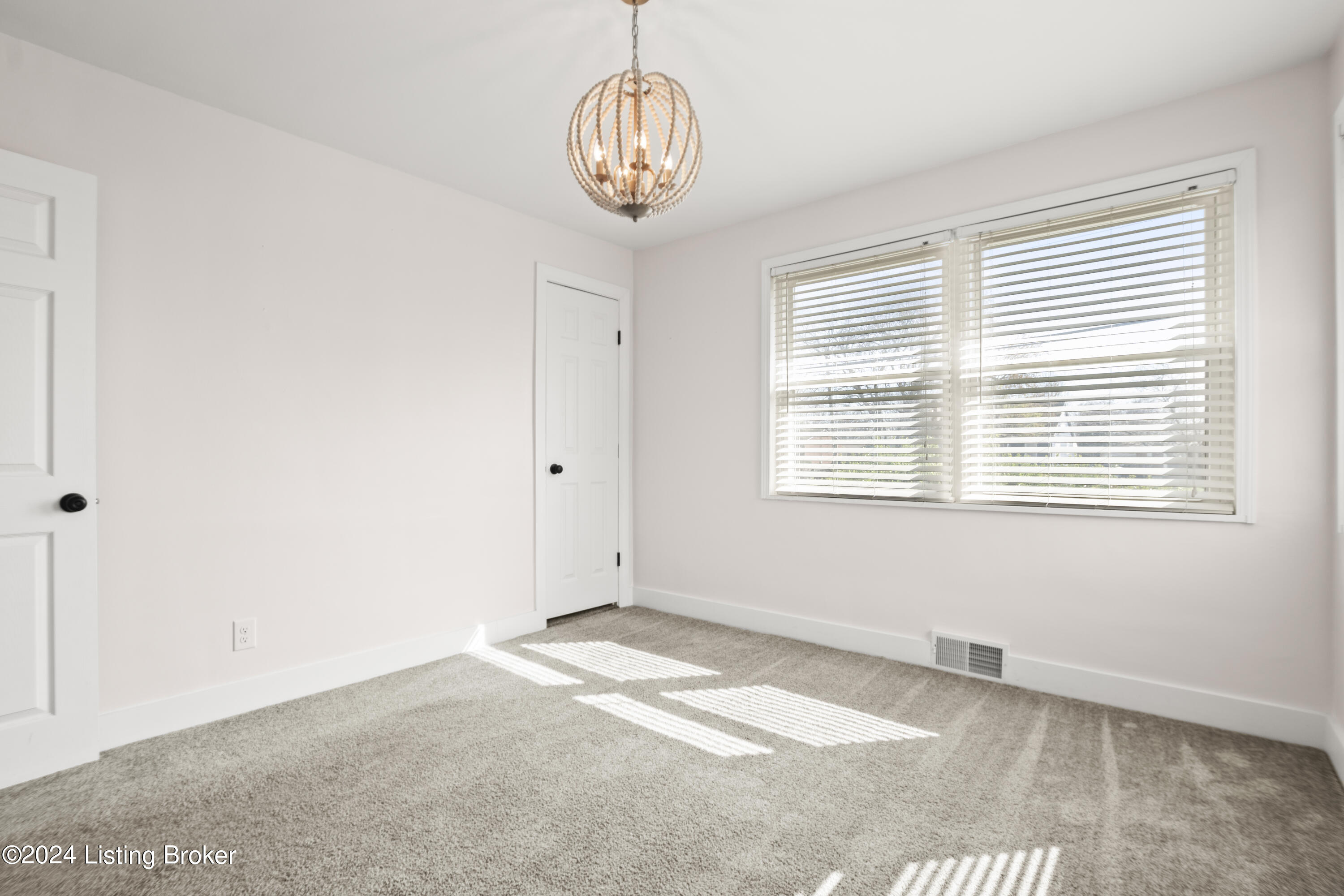 7800 Terry Road Louisville, KY 40258 - Photo 21 of 51 DSC_5884