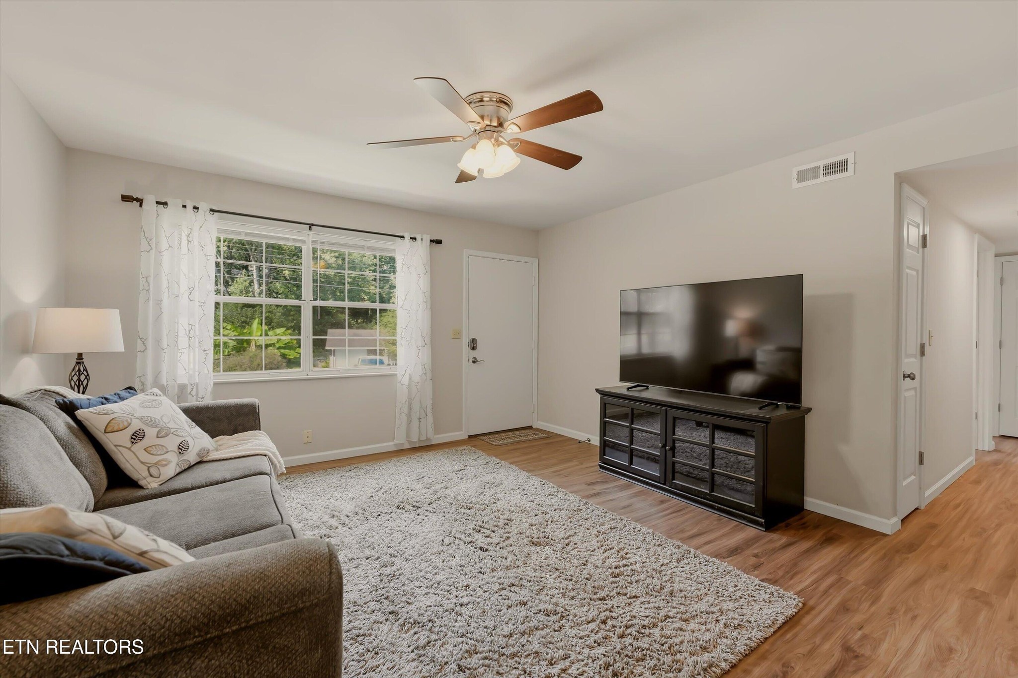 5608 Ridgetop Road Northwest Knoxville, TN 37921 - Photo 6 of 25 Gallery Image 6
